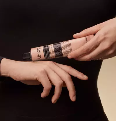 How to use Resurrection Aromatique Hand Balm