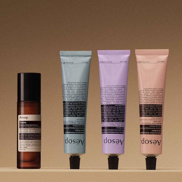 Imagen mano sobre mano