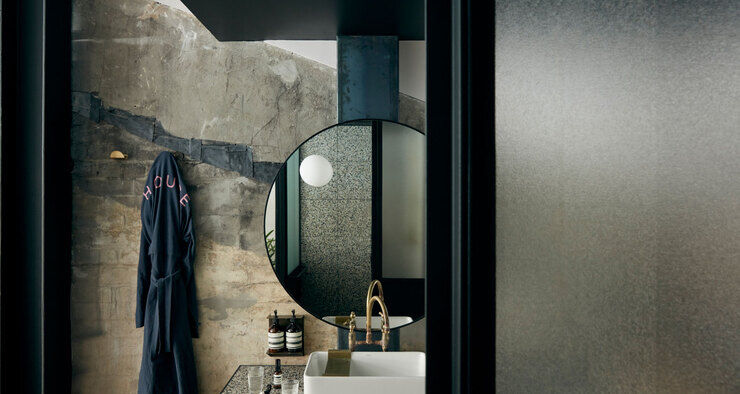 Paramount House Hotel Image