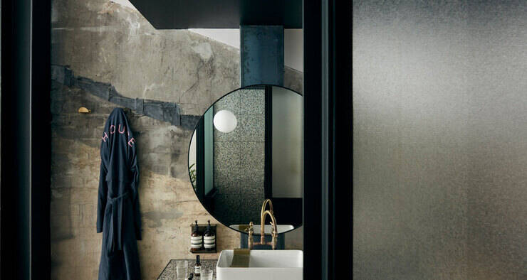 Paramount House Hotel Image