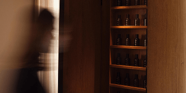 Descubre el Fragrance Armoire